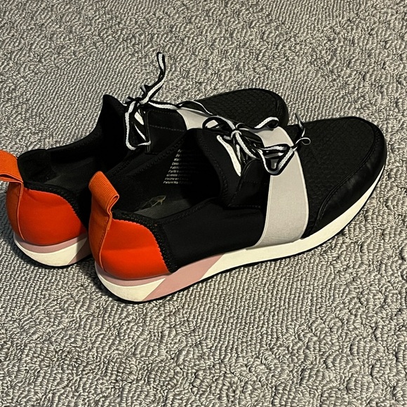 3/$30 Brash | Black and Red Women's Sneakers | Size 7 - Picture 2 of 8